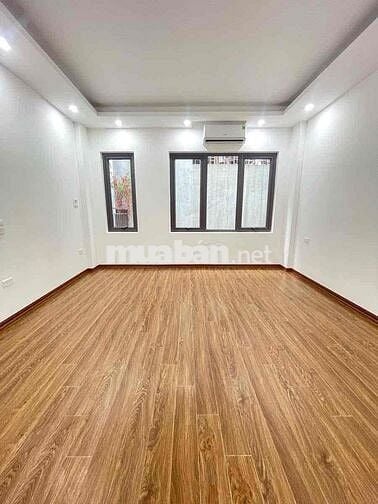 BÁN NHÀ KHƯƠNG TRUNG MỚI ĐẸP GẦN Ô TÔ GẦN ĐẦM HỒNG DT: 30m2, 5Tầng.