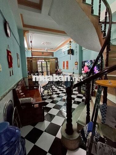 🏡 BÁN NHÀ Quận 11 – Vị trí trung tâm, giá tốt, sổ hồng riêng