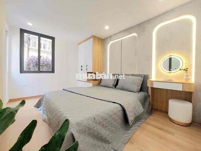Siêu phẩm Hai Bà Trưng 5tầng,sổ riêng lô góc ngõ thông hơn 6 tỷ.
