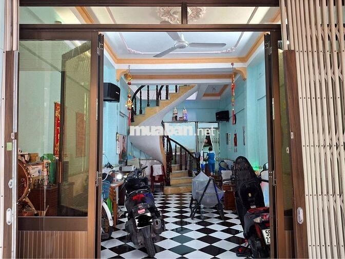 🏡 BÁN NHÀ Quận 11 – Vị trí trung tâm, giá tốt, sổ hồng riêng