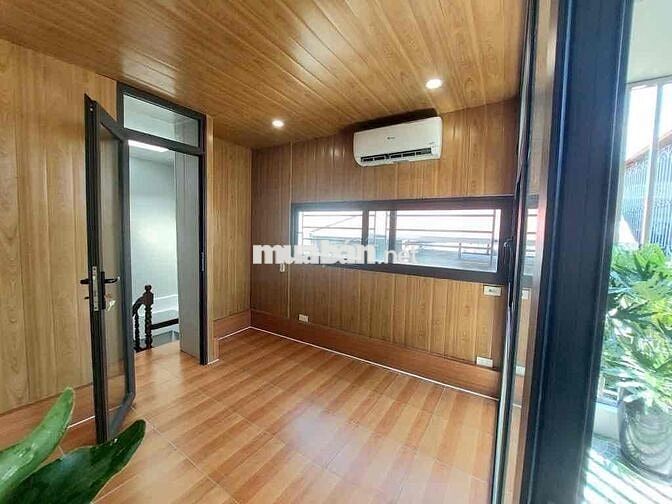 Siêu phẩm Hai Bà Trưng 5tầng,sổ riêng lô góc ngõ thông hơn 6 tỷ.