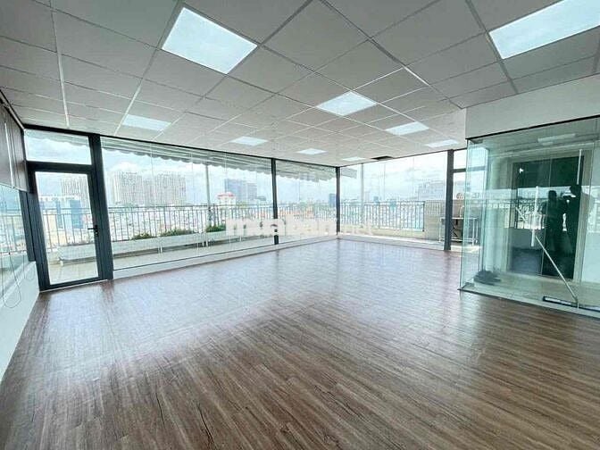 Chính chủ cho thuê VP Nguyễn Đình Chiểu 120m2 view kính thoáng mát