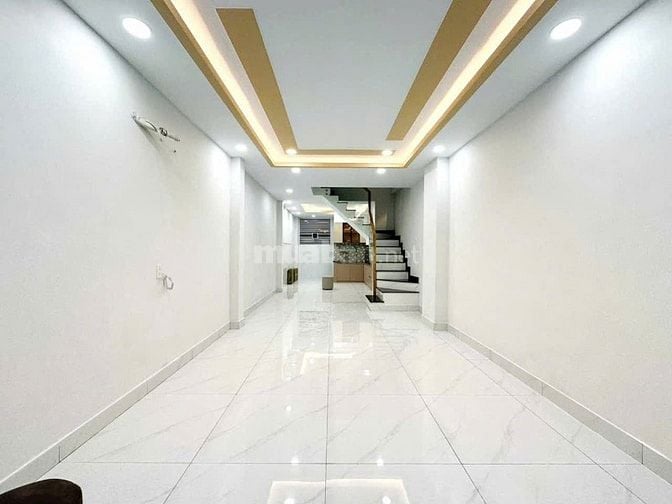 Bán nhà ngay chợ Hà Tôn Quyền, 3tỷ640 (TL) Hẻm trước nhà 8m, 1T2L, SHR
