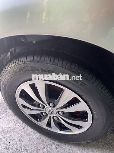 Toyota Innova 2009 G - 12345 km