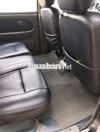 Bán xe 8 chỗ Isuzu Highlander bản đủ
