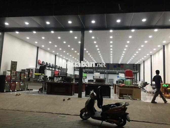 Cho thuê mặt bằng 330m2 trục đường chính Thủ Dầu Một
