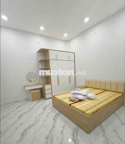 NHÀ ĐẸP NGAY TRONG CHỢ SƠN KỲ ĐỐI DIỆN CHUNG CƯ CELADON