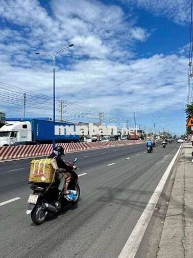 Bán đất mặt tiền DT 743: 2249m2 ( đất SKC trả tiền 01 lần )