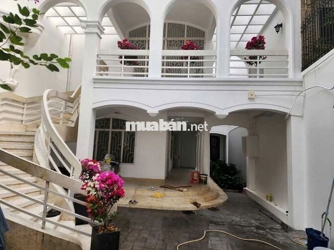 📍NGANG 8M Biệt Thự Ẩn Mình – Sân Rộng, Sang Trọng Trung Tâm Phú Nhuận