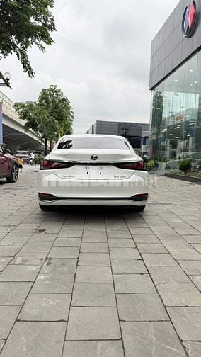 Bán Lexus ES250 Model 2020, 1 chủ, xe siêu mới..