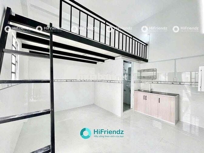PHÒNG TRỌ CÓ GÁC CAO - CỬA SỔ TRỜI LỚN - SẴN MÁY LẠNH - NGAY HÒA BÌNH
