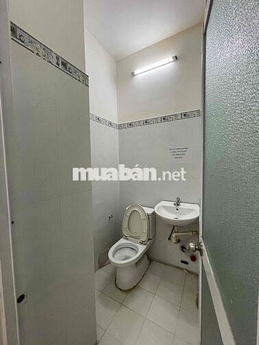 Toà nhà 5 lầu Tân Phú, có thang máy, hầm xe