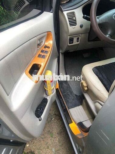 Toyota Innova 2009 V - 140000 km