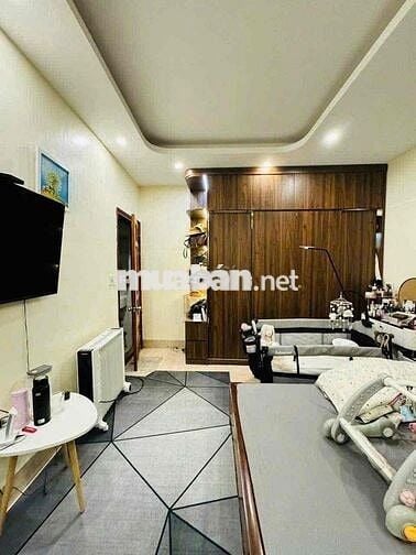 Ngon bổ rẻ! Ngã 6 Ô chợ dừa, dân xây- gần Phố, oto -5 tầng chỉ quanh 7
