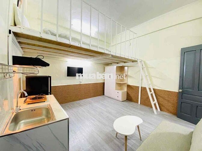 🏡CHO THUÊ CĂN HỘ CÓ GÁC - CỬA SỔ LỚN - NGAY VÒNG XOAY CỘNG HOÀ QUẬN 3