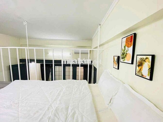 🏡CHO THUÊ CĂN HỘ CÓ GÁC - CỬA SỔ LỚN - NGAY VÒNG XOAY CỘNG HOÀ QUẬN 3