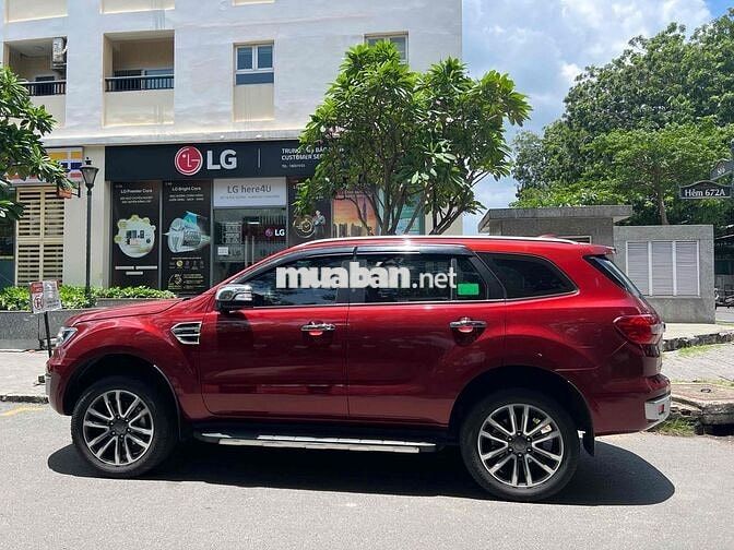Ford Everest 2021 Titanium 2.0L AT 4x2 - 21000 km