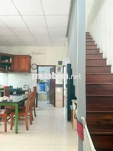 Nhà vi bằng. Bán kính 500m có ngân hàng ACB, siêu thị, trường học