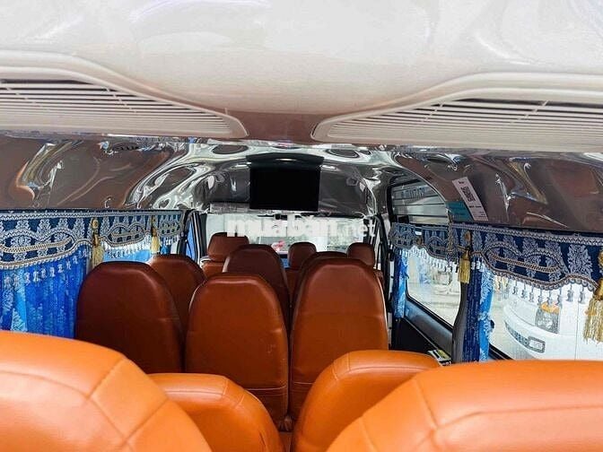 Ford Transit 2023 - Xe Chất Lên Nhiều Phụ Kiện