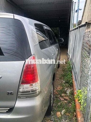 Toyota Innova 2009 V - 140000 km