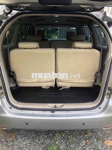 Toyota Innova 2009 V - 140000 km