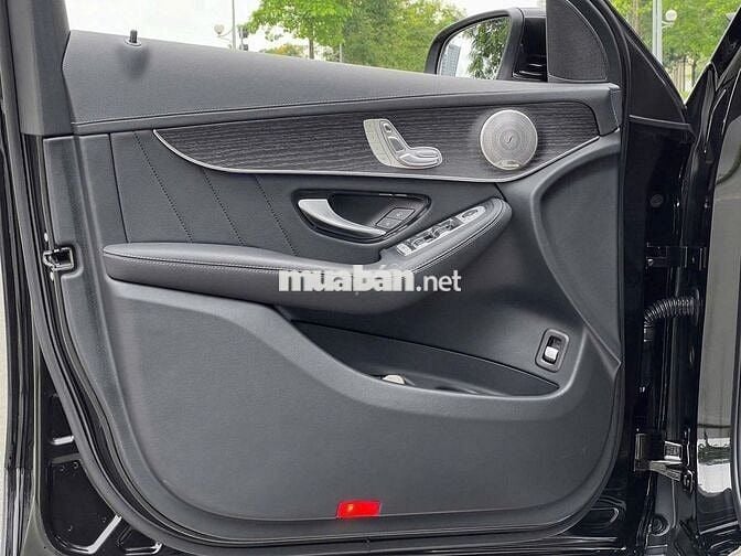 Mercedes Benz GLC 2021 300 4MATIC - 24000 km