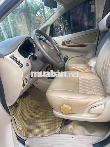 Toyota Innova 2007 G - 100000 km