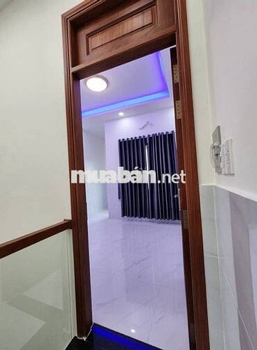 Dt : 4 m X 37m . 1 trệt 2 lầu 3 tấm ,1phong thờ 5ph ngũ 4WC