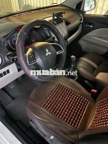 Mitsubishi Attrage 2015 1.2 MT - 1 km