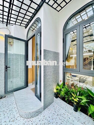 Tôi chính chủ bán nhà mới gưi hoa hồng 80 triệu SHR hạ 300tr