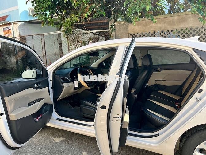 Hyundai Accent 2022 1.4 AT - 46000 km