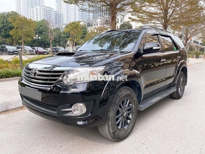 Toyota Fortuner G 2016 máy dầu số sàn, màu đen