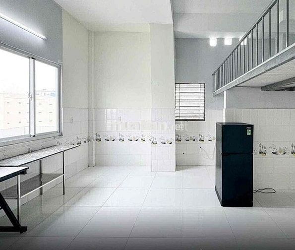 PHÒNG TRỌ CÓ GÁC - GÁC CAO 2 MÉT - Phòng Rộng 30m2 - ở được 4 người