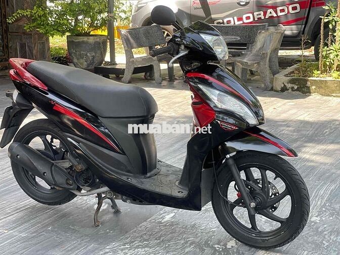 cần bán vision đời 2013 máy chạy êm ru