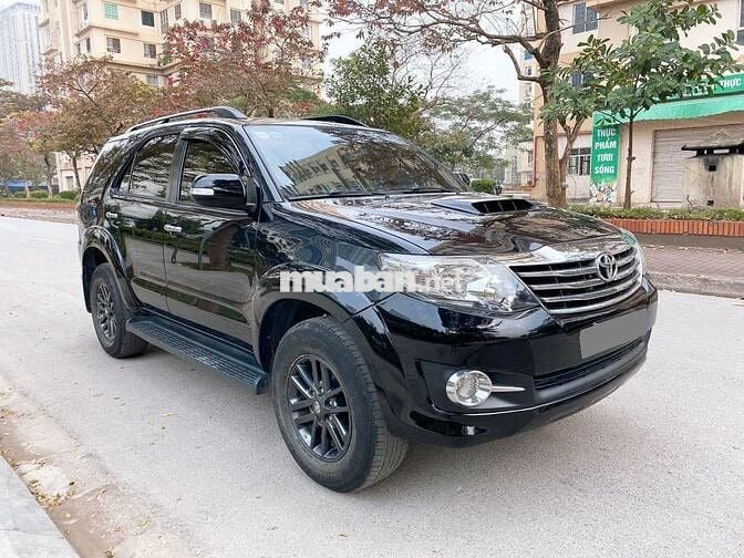 Toyota Fortuner G 2016 máy dầu số sàn, màu đen