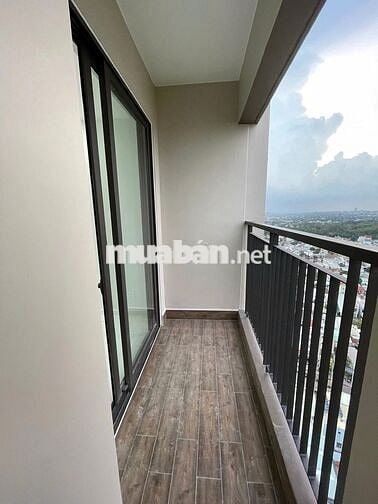 Hàng Ngộp căn hộ Studio 40m2 ở Opal Skyline chỉ với 1tỷ150
