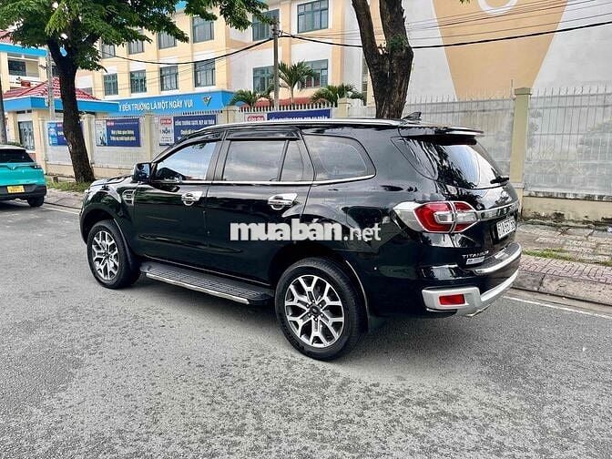 Everest nhập 2018 Titanium 2.0L bi-turbo 4x2 AT