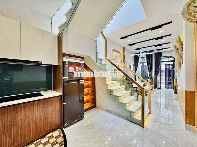 Tôi chính chủ bán nhà mới gưi hoa hồng 80 triệu SHR hạ 300tr