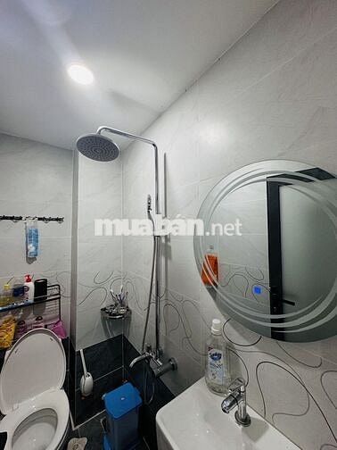Bán nhà mới đủ công năng đúc thật shr hh 1%