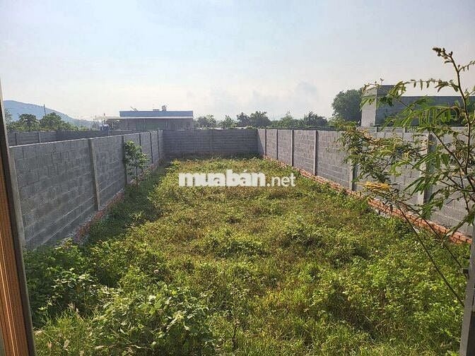 Bán đất hai mặt tuền xã Phước Hải 12 x 20 giá 2,15 tỷ