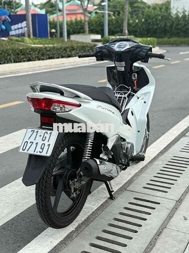 Future Led 2023 Trắng Đen Thể Thao Odo 9k Zin