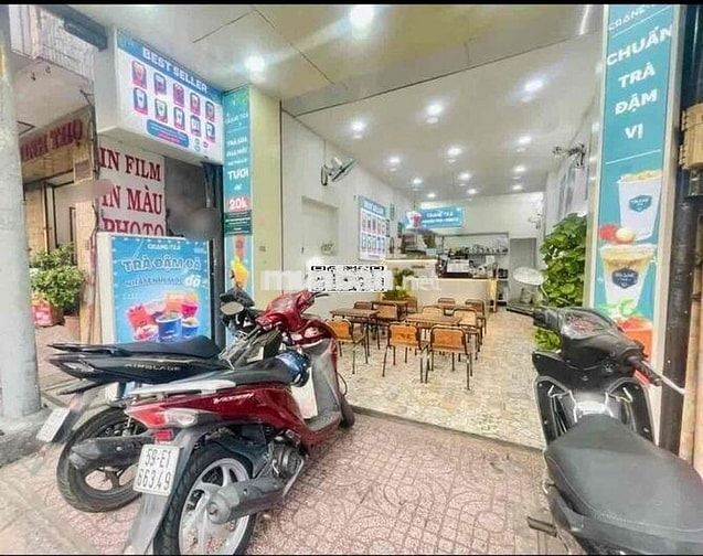 CHO THUÊ NHÀ 2 TẦNG MẶT TIỀN CAFE VỈA HÈ 3M NGAY NGÃ 4 PHÚ NHUẬN