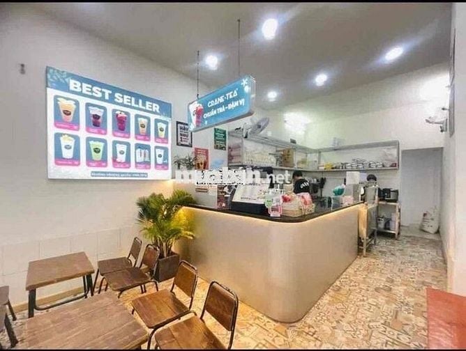 CHO THUÊ NHÀ 2 TẦNG MẶT TIỀN CAFE VỈA HÈ 3M NGAY NGÃ 4 PHÚ NHUẬN