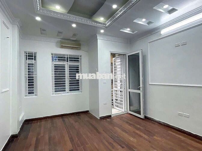 Nhà ngõ 98 Thái Hà, 20m ra phố, ngõ to