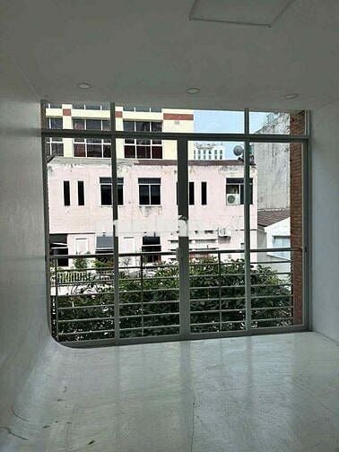 Cho thuê nhà MT Đặng Văn Ngữ P.10 Q.Phú Nhuận