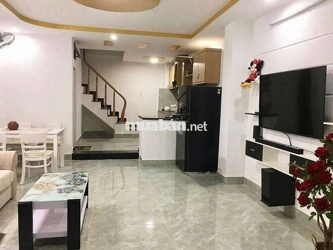 Chủ Cần Bán Gấp Nhà Trung Tâm Gần biển 400m và gần Chợ 200m  Phường VT