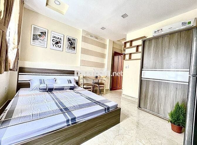 CĂN HỘ DV CÓ BALCON FULL NỘITHẤT,GẦN NGÃ 4 PHẠM VĂN ĐỒNG&LÊ QUANG ĐỊNH