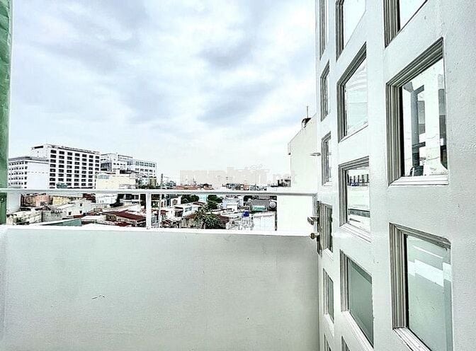 CĂN HỘ DV CÓ BALCON FULL NỘITHẤT,GẦN NGÃ 4 PHẠM VĂN ĐỒNG&LÊ QUANG ĐỊNH