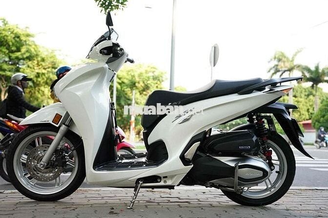 🥰😍 HONDW SH350I ABS 2022 MÁY THÁI NHIỀU ĐỒ. ODO 9K
