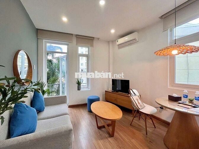 Thuê căn hộ Nguyễn Trãi quận 1 có Ban công thoáng mát như hình